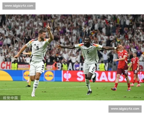 J联赛数据揭秘：射手王之争白热化，进球纪录将被刷新